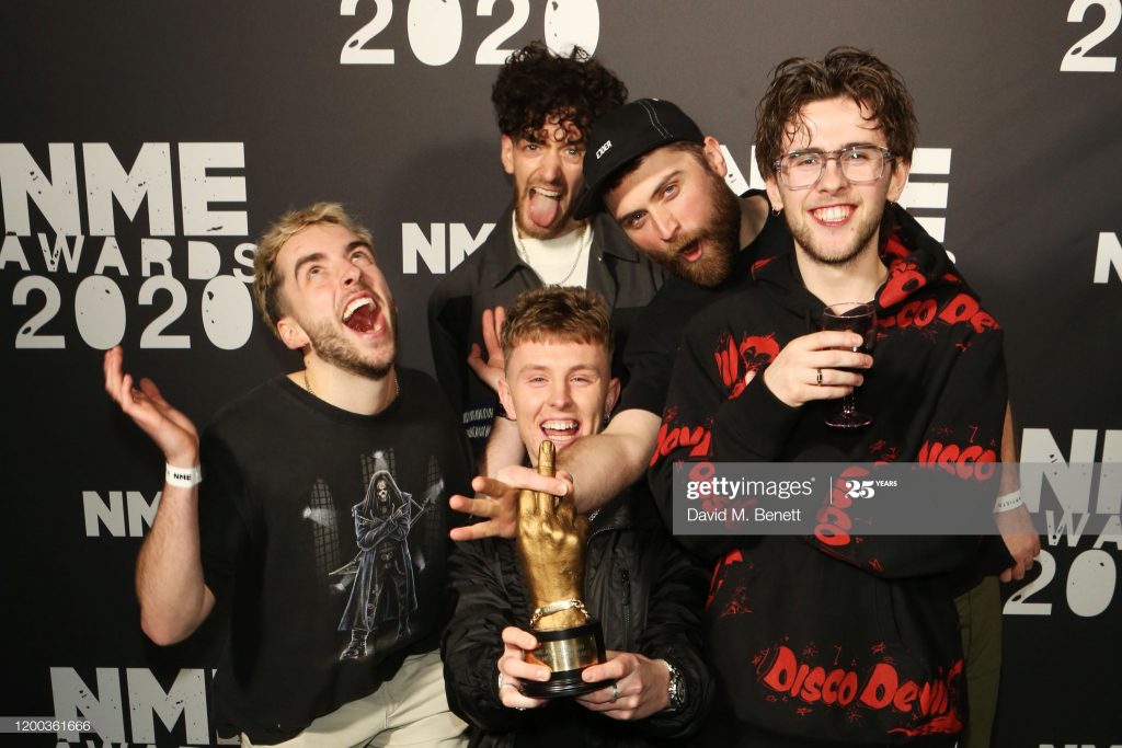 The Ins and Outs of Easy Life