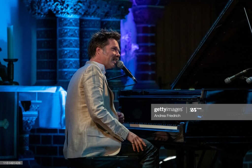 ‘You Ain’t Big’, But Rufus Wainwright Is